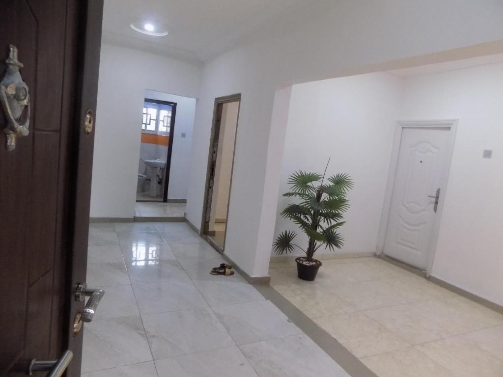 Unique Best 2bedroom SHORT-LET Peter Odili or Stadium Road- PH -N33