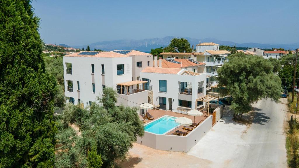 13 Keys Suites (Nydri)