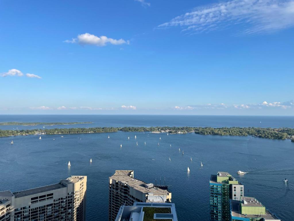 Presidential Suite Heart of Downtown with Stunning View