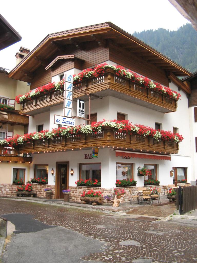 Hotel Garnì Ai Serrai (Rocca Pietore)