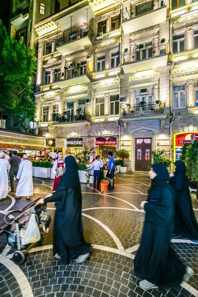 Mc Donalds Hotel Apartment Nizami Street