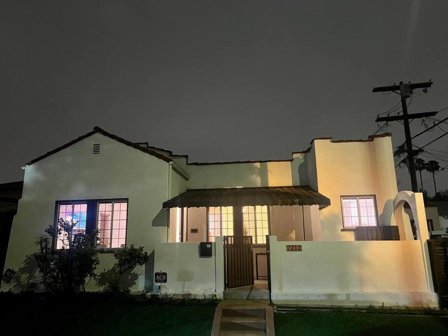 Gated Private Home - Melrose Ave