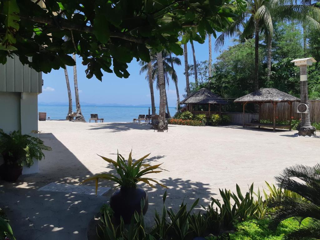 Sunset Beach Resort (San Vicente)