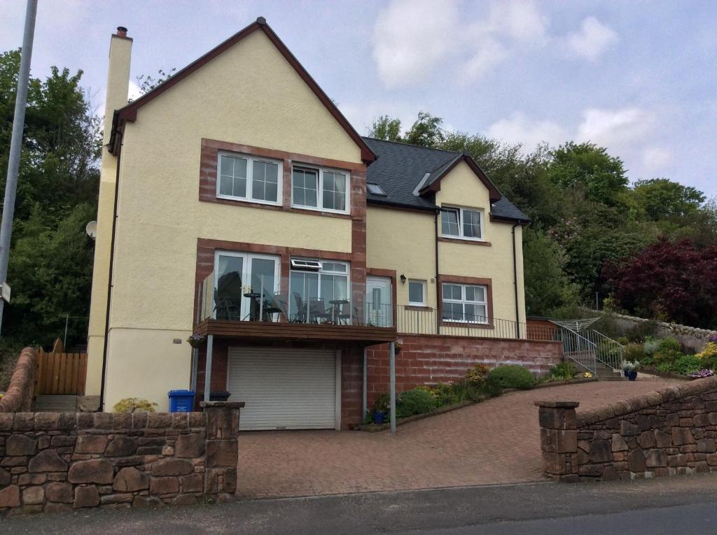 Stonewater House Vegan Bed and Breakfast (Lamlash)
