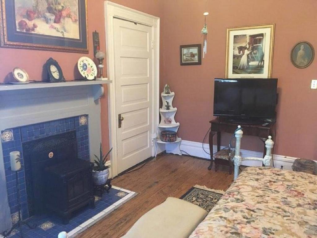 Inn Upon Moon River Plantation (Chester)