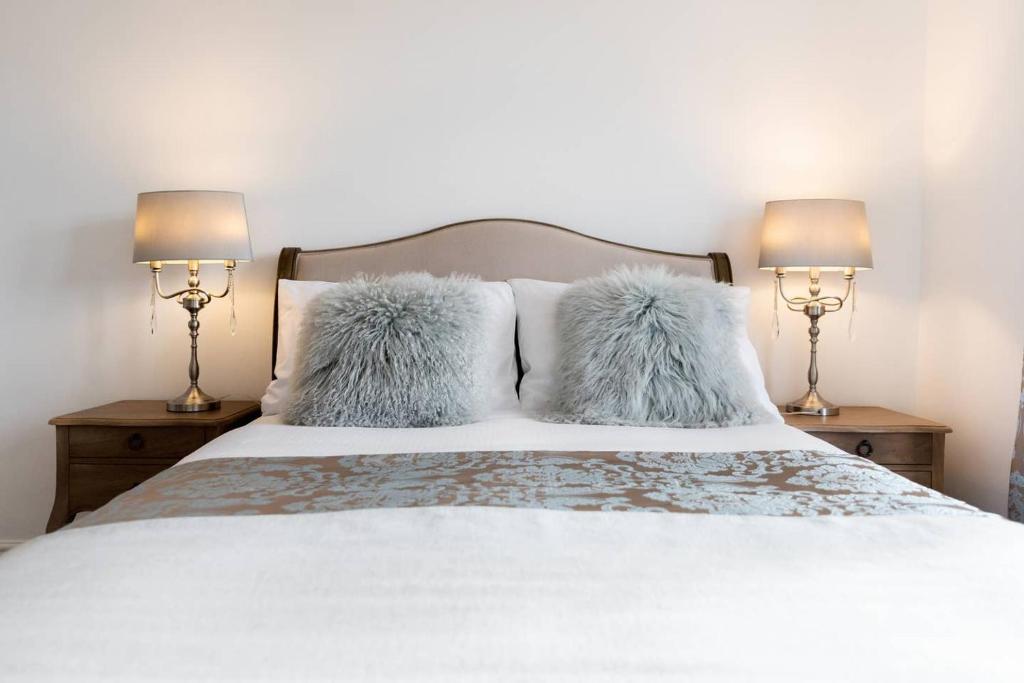 The Bluebird - Luxury Apartment (Watford)