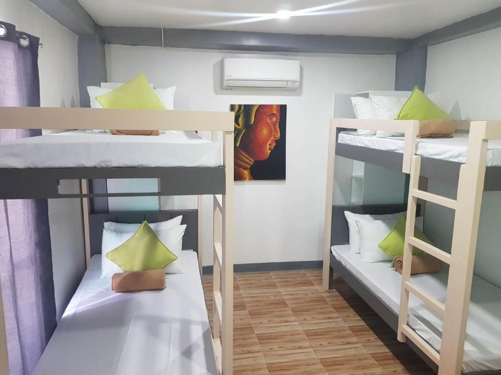 WOZA INN BORACAY