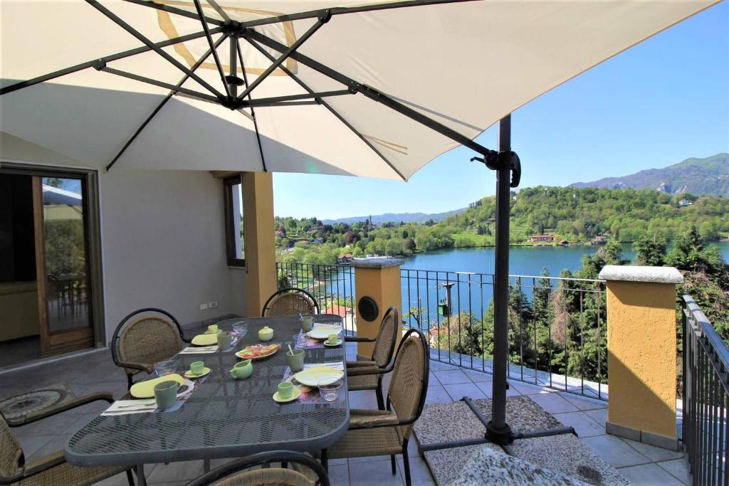 Appartamento Terrazza sul Lago nella Casa Sul Golfo (Miasino)