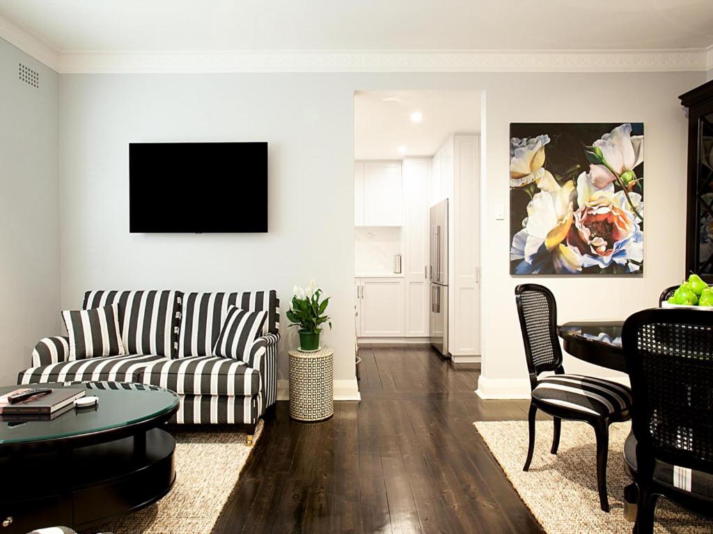 BAYSIDE RETREAT-hosted by:L'Abode Accommodation