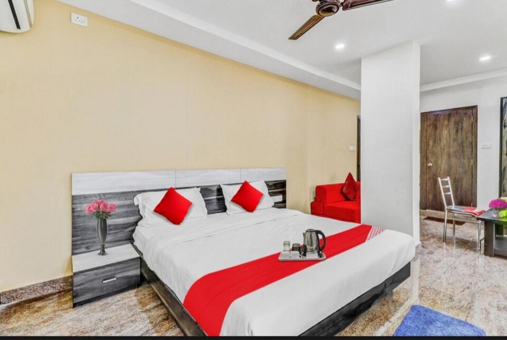 Lavish Residency