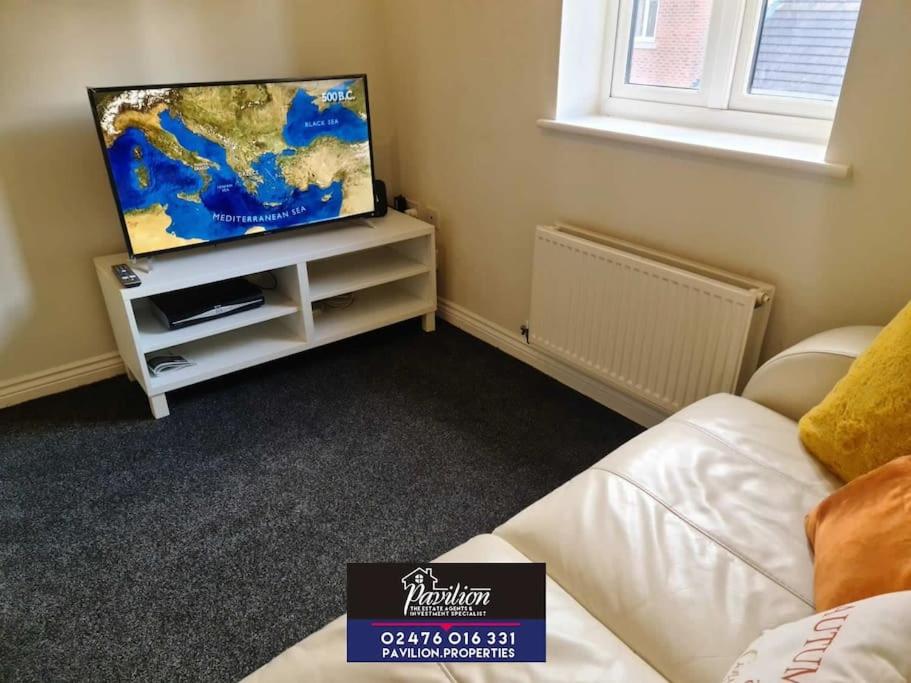 Lovely & Warm 1 Bed Apartment + FREE Parking