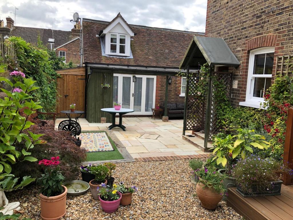 Kristina's Coach House (Horsham)