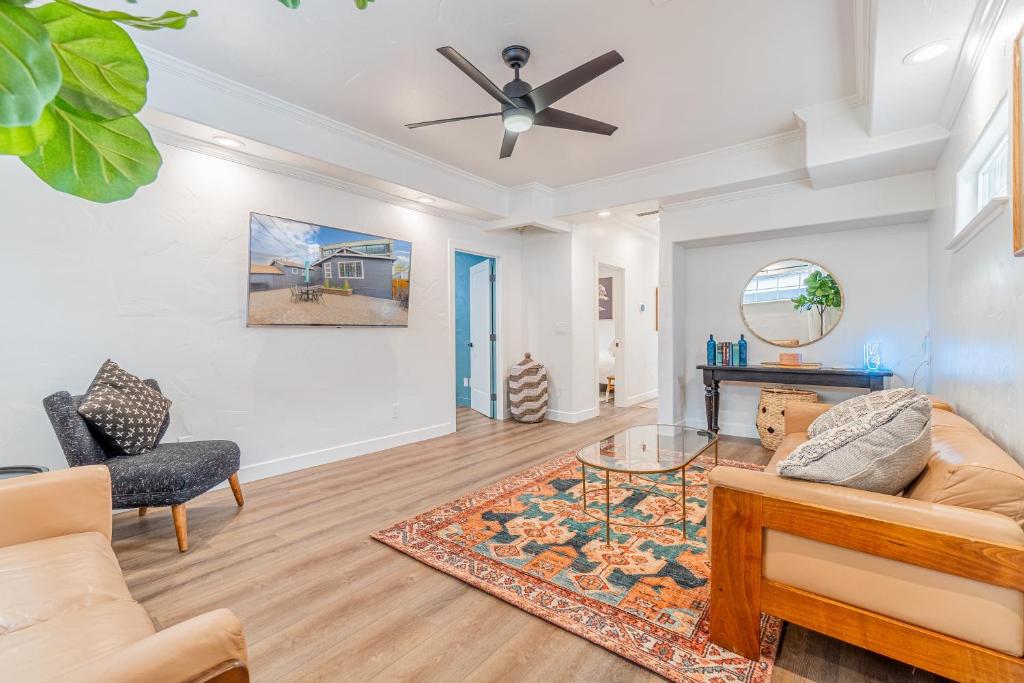 Stylish 2-Bedroom walking distance to Downtown (Reno)