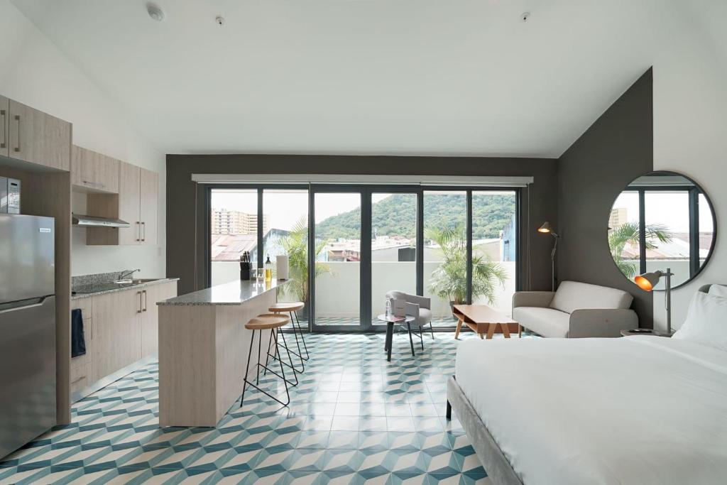 Modern Loft in Santa Ana