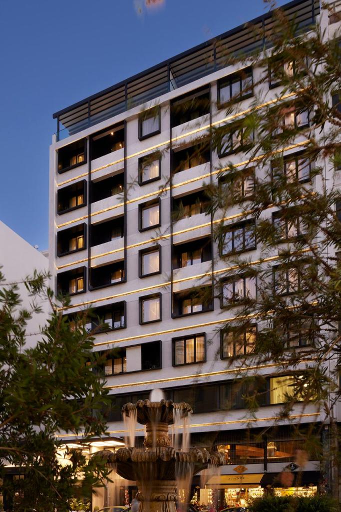 The Port Square Hotel (Piraeus)
