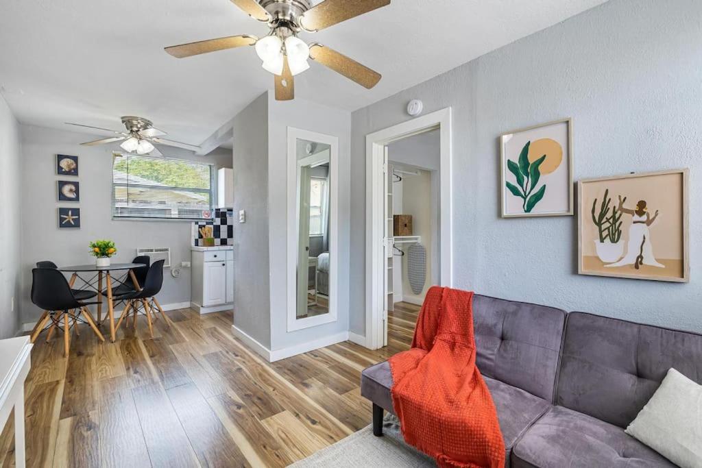 Peaceful Suite Close To The City Beach Flat 4