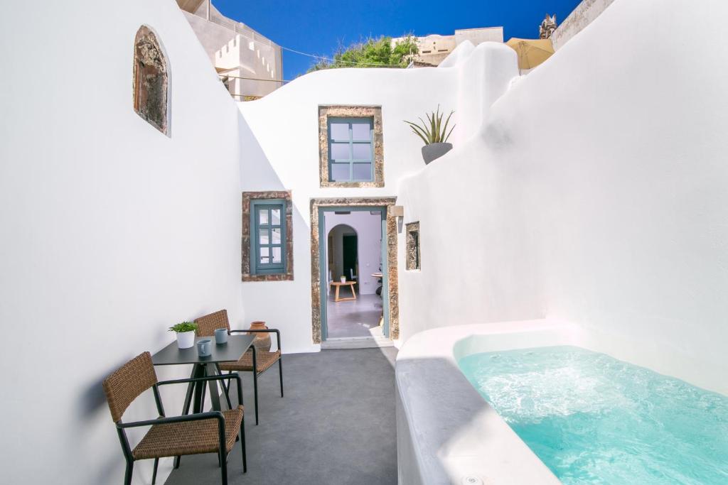 Demeter Cave House - Luxury Adults Only Cave House (Pirgos)