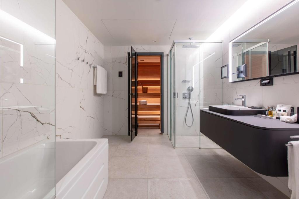 Radisson Collection Hotel