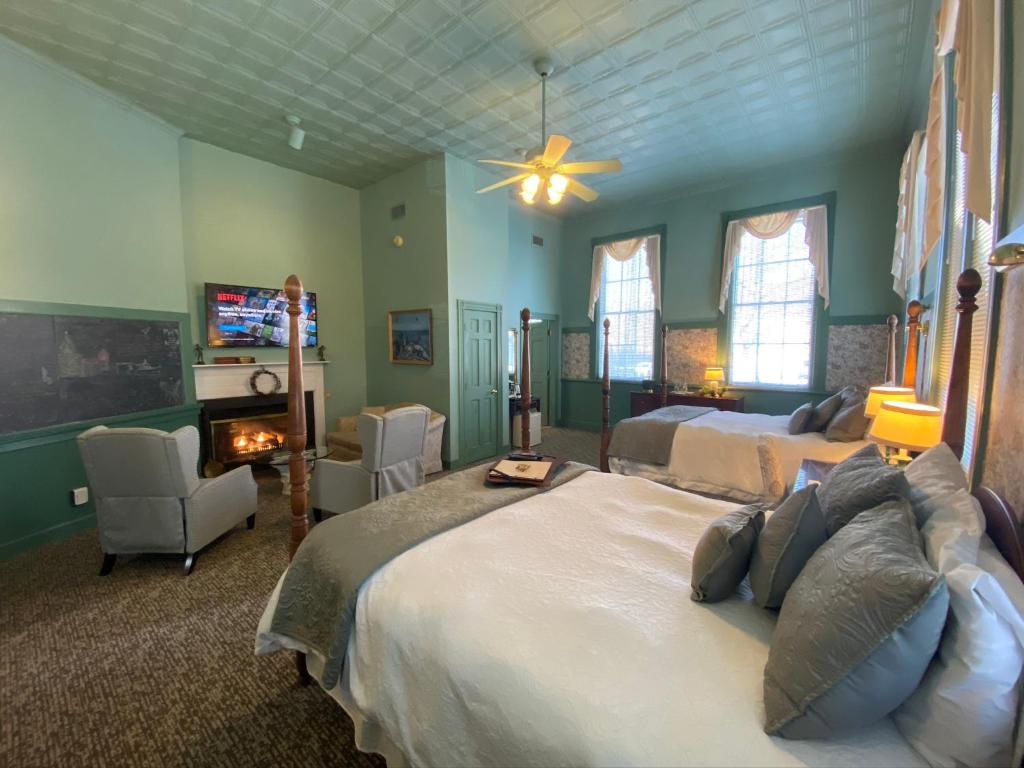 Chambery Inn (Lee)