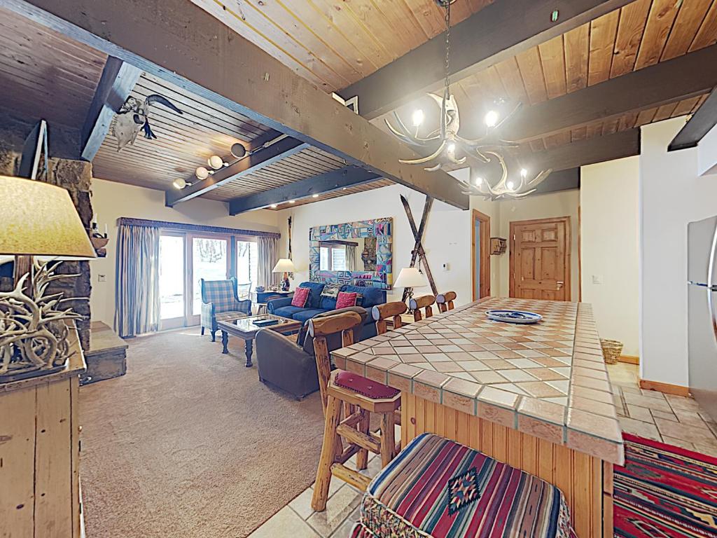 Timberline Condominiums 1 Bedroom Standard Unit C2F