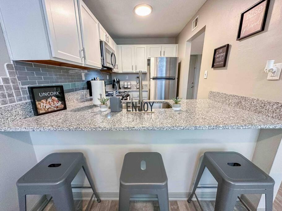 WOO LOFT- King Bed- Downtown BHM (Birmingham)