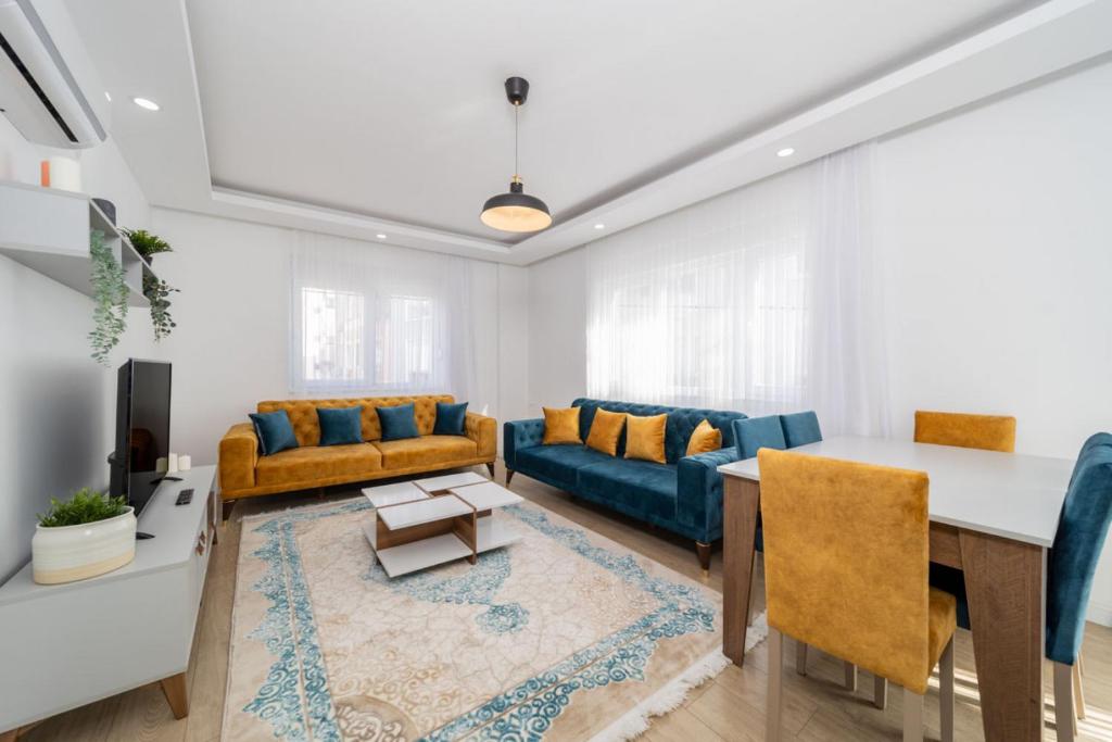 Central Flat near Various Attractions in Muratpasa