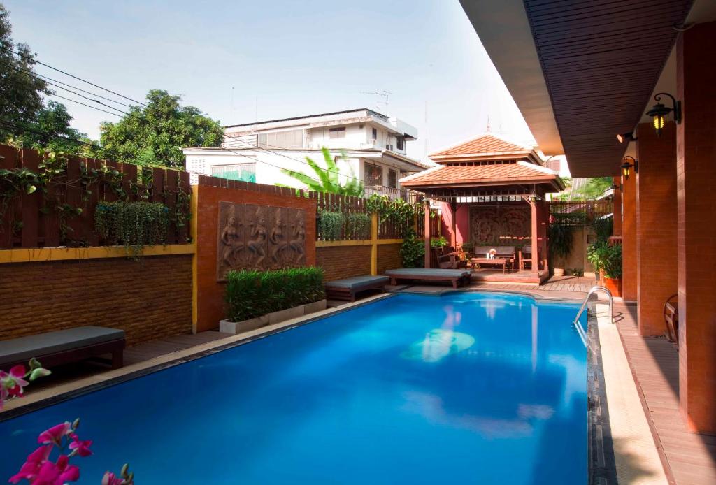Lamphu Tree House Boutique Hotel