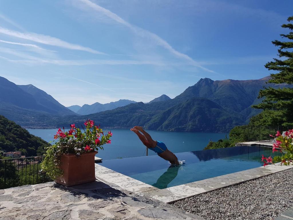 Villa Silvi piscina sauna e hot tub (Perledo)