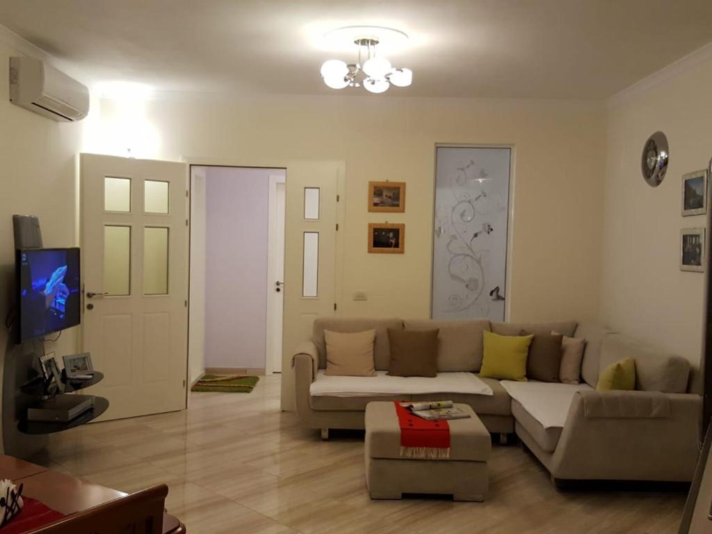 Holiday Center Apartment