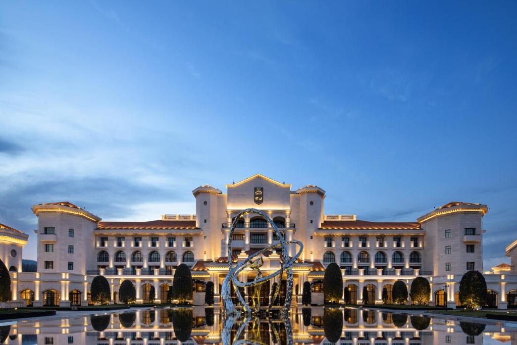 Suning Zhongshan Golf Resort