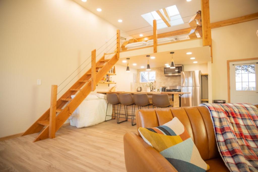 Alta 1: Loft (Laramie)