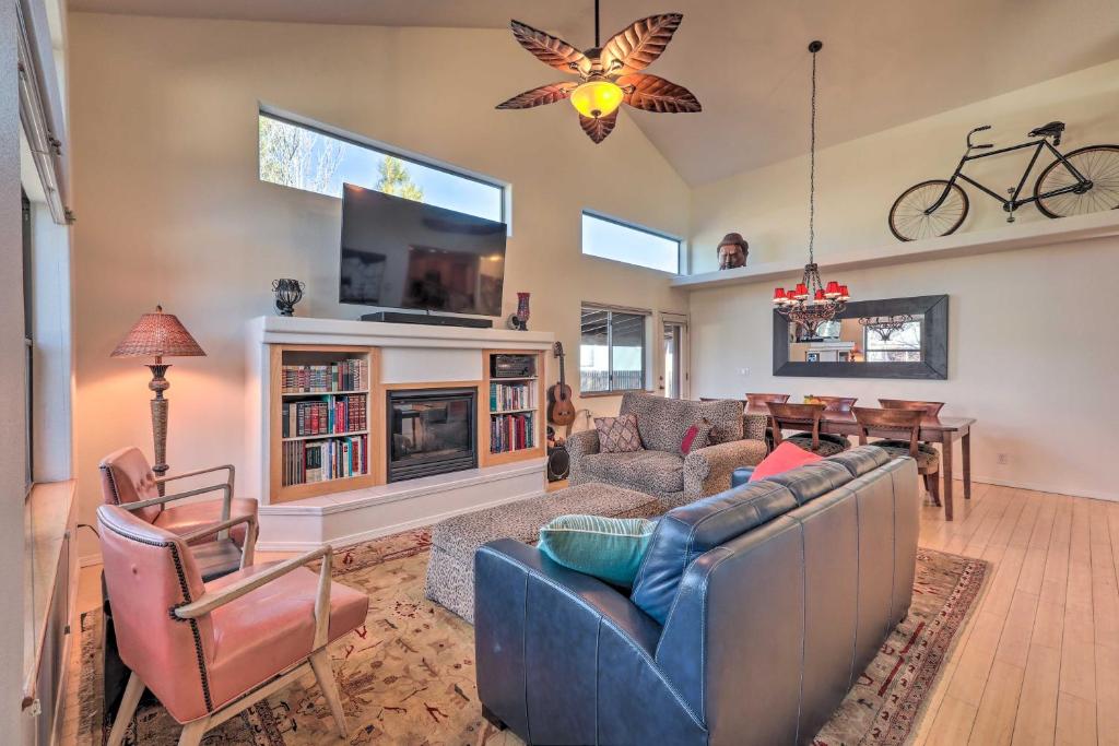 Flagstaff Getaway with Patio about 2 Mi to Downtown!