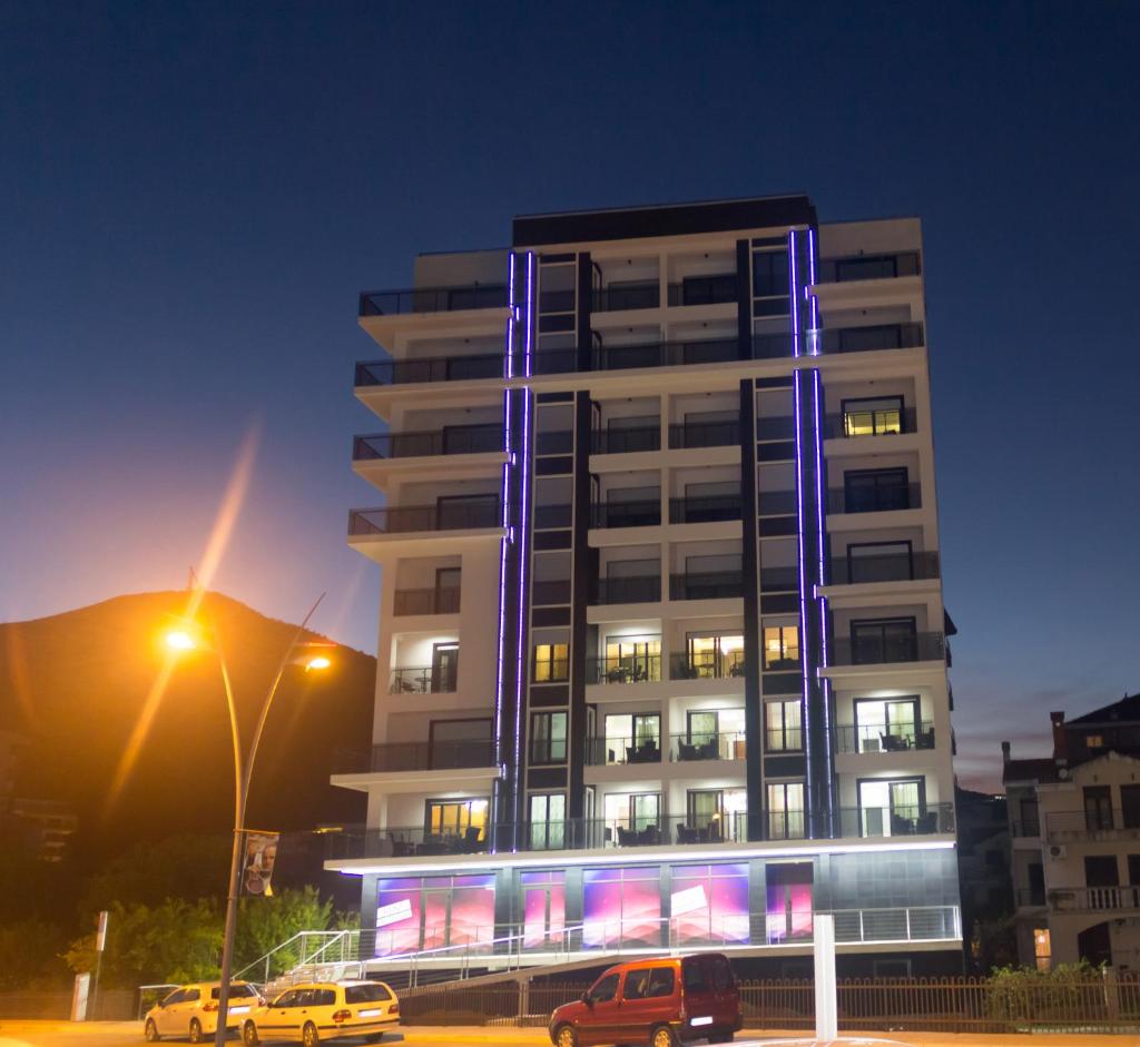 MS Sea View Lux apartments
