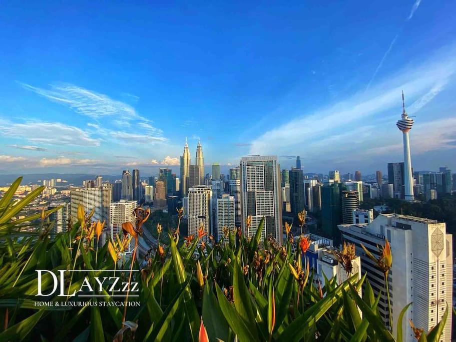 Junior Suite / Infinity Pool @ KLCC
