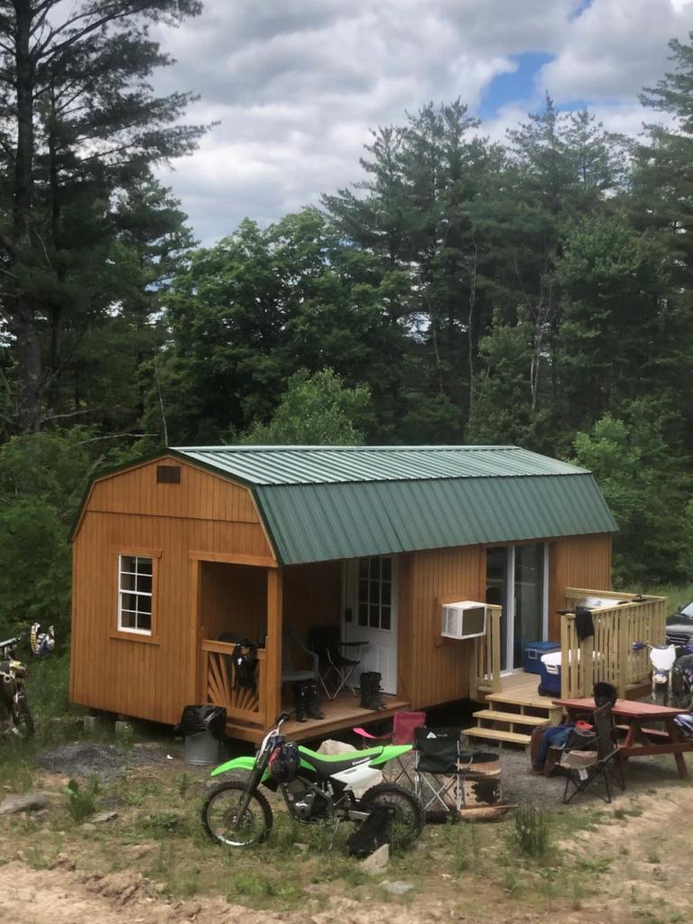 The HideAway Tiny Cabin (East Durham)