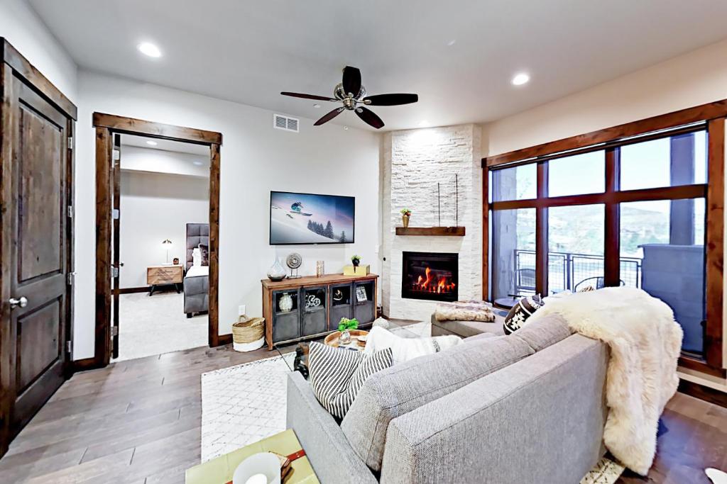 Blackstone Haven 1B