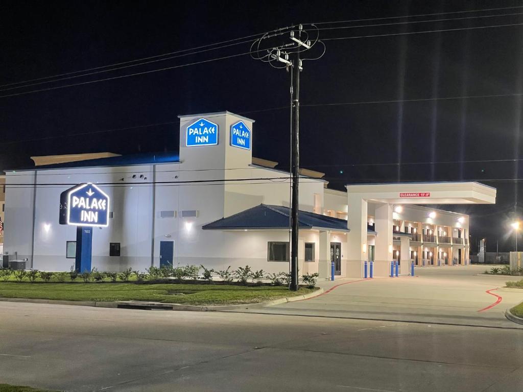 Palace Inn Blue - Garth Rd (Baytown)