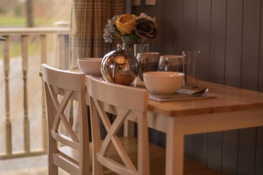 The Treehouse - Sleeps 4 (Old Leake)