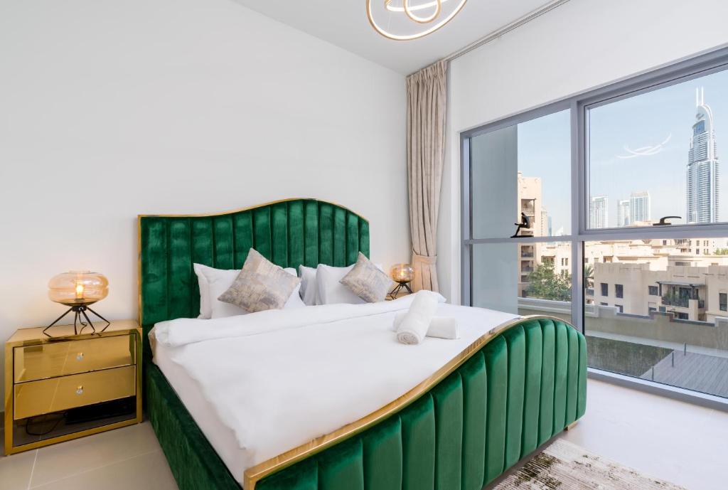 BURJ KHALIFA VIEW 2BR BELLEVUE TOWERS