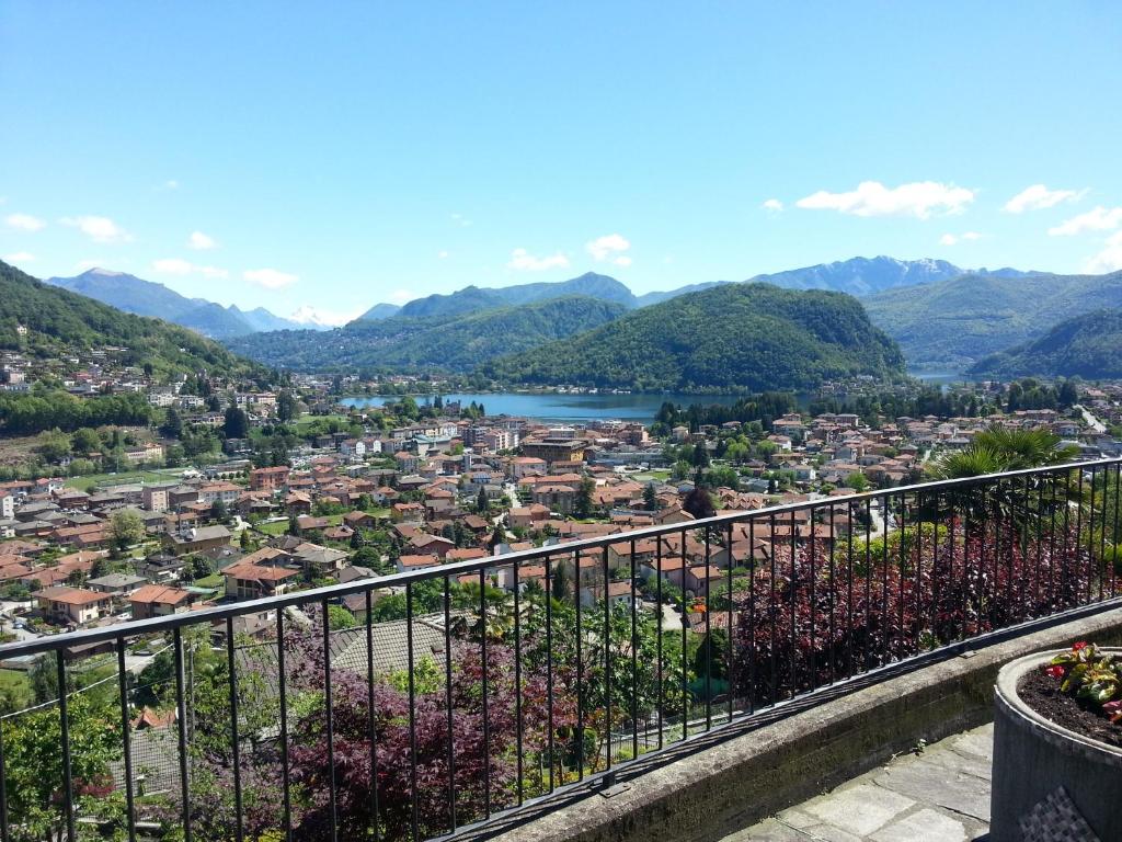 Villa Banfi (Lavena Ponte Tresa)