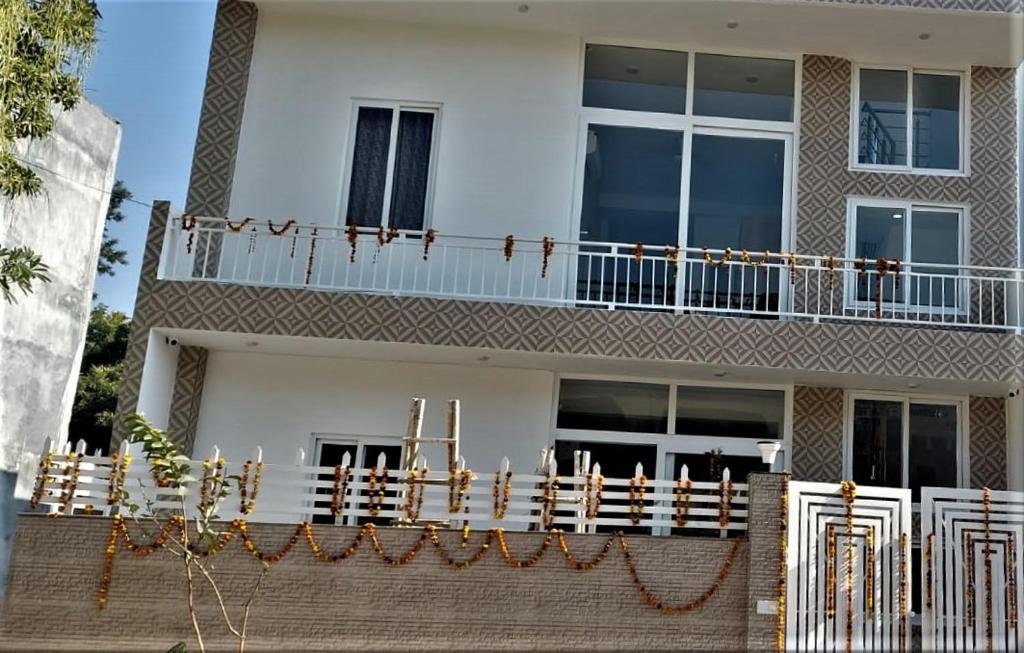 SKY STAY (Greater Noida)