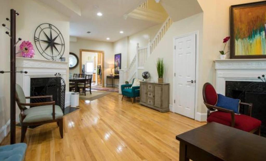 Convention Center/Logan Circle Large Cozy House.