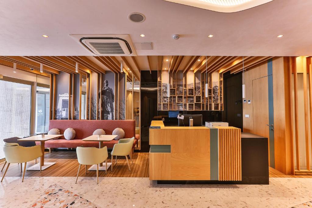 Carine Hotel Centar
