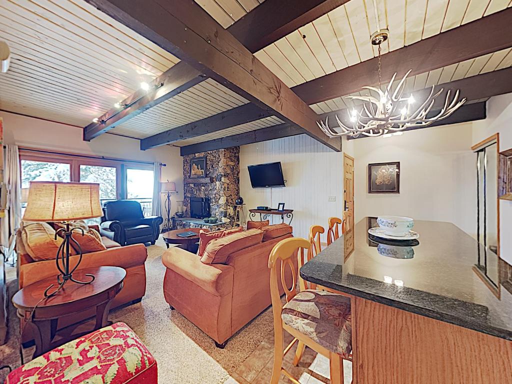 Timberline Condominiums 1 Bedroom Standard C2C