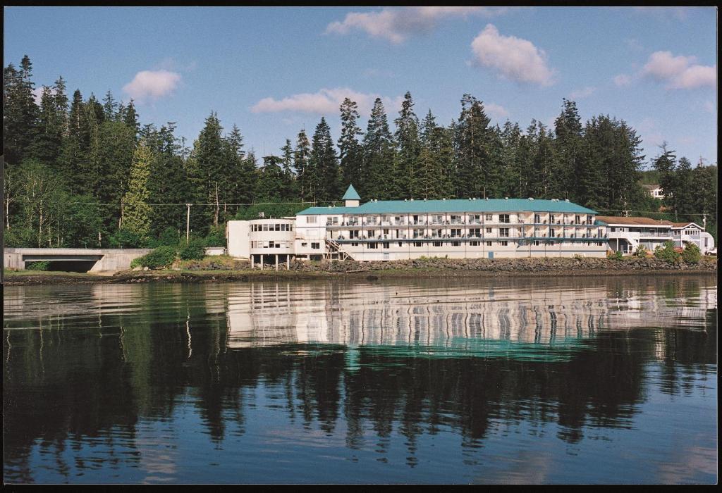 Glen Lyon Inn (Port Hardy)