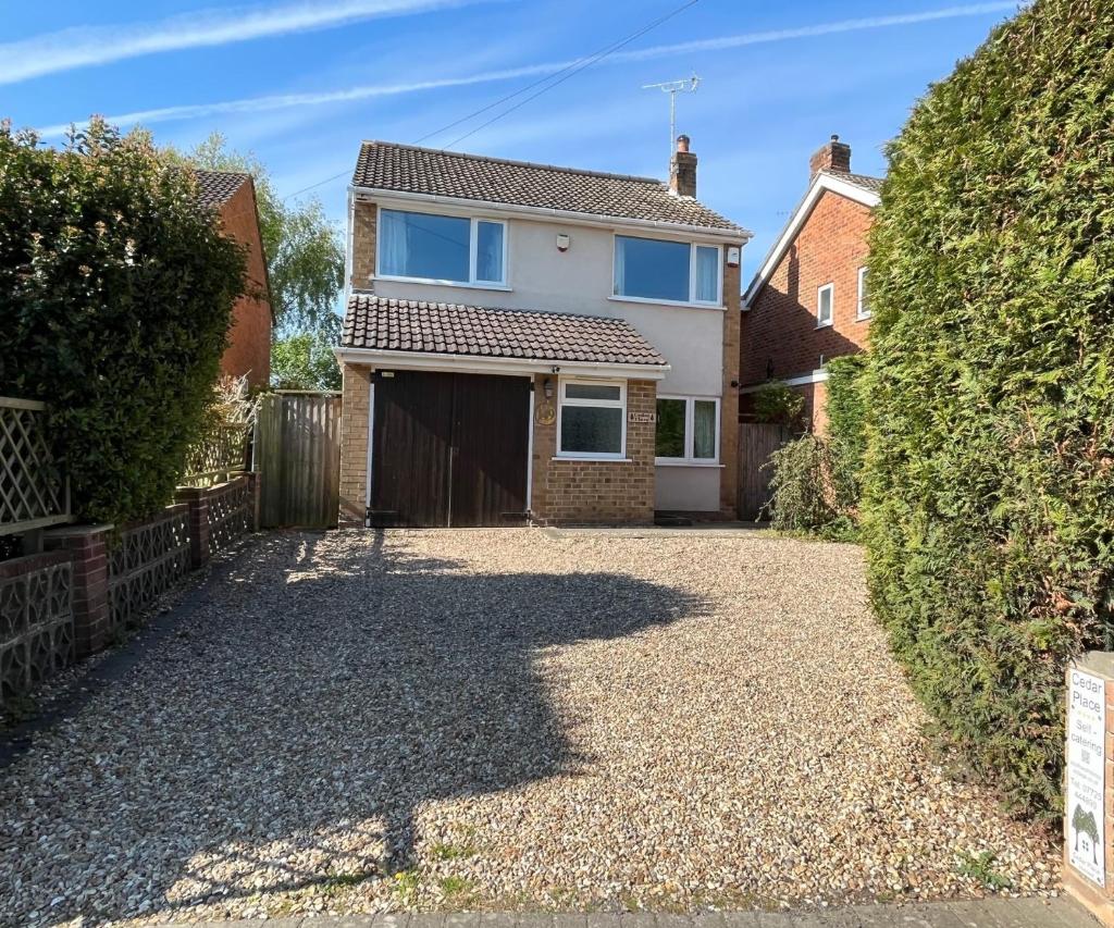 Cedar Place in Southwell (Southwell)