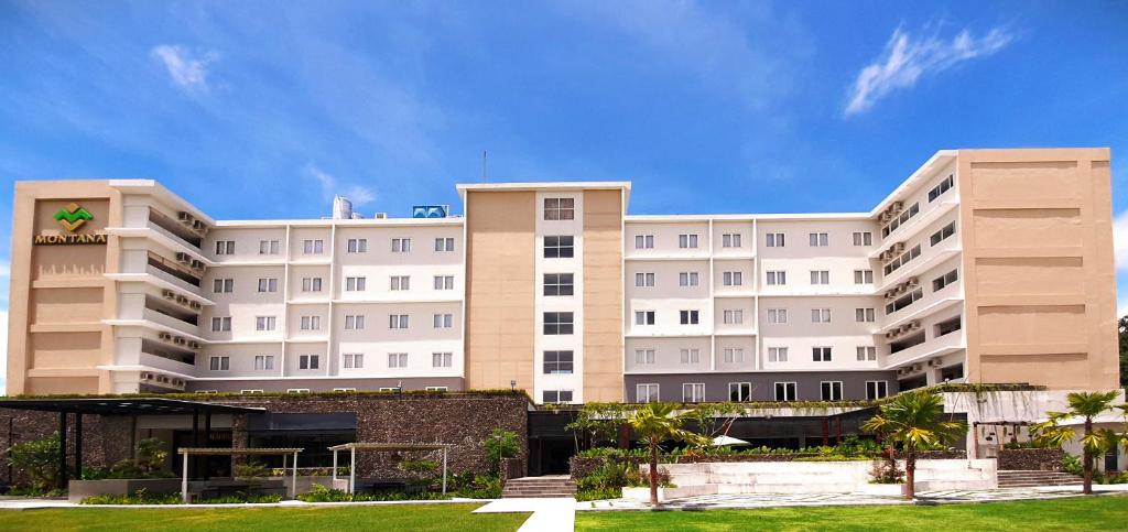 Montana Premier Senggigi
