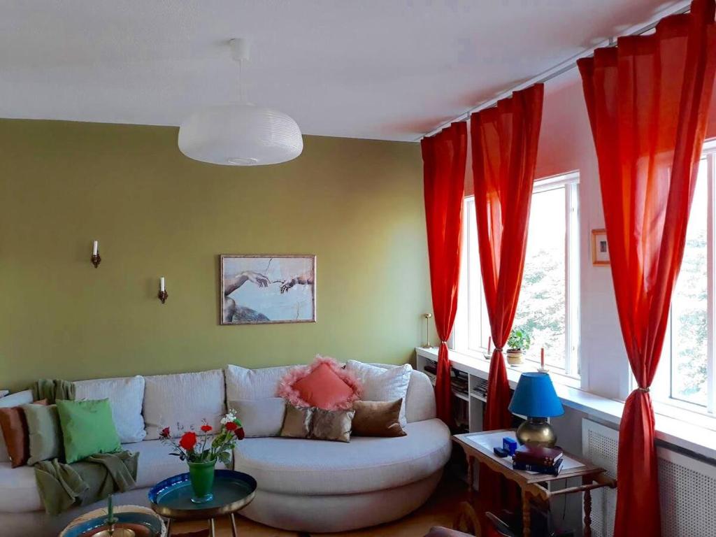 Bright and beautiful studio apt for 2 in RVKcenter
