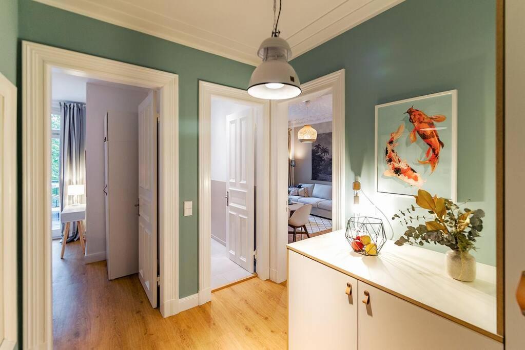Traumhafte Wohnung - zentrale Lage mit Weiherblick