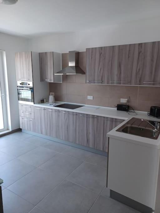 One bedroom apartment in St Paul's Bay